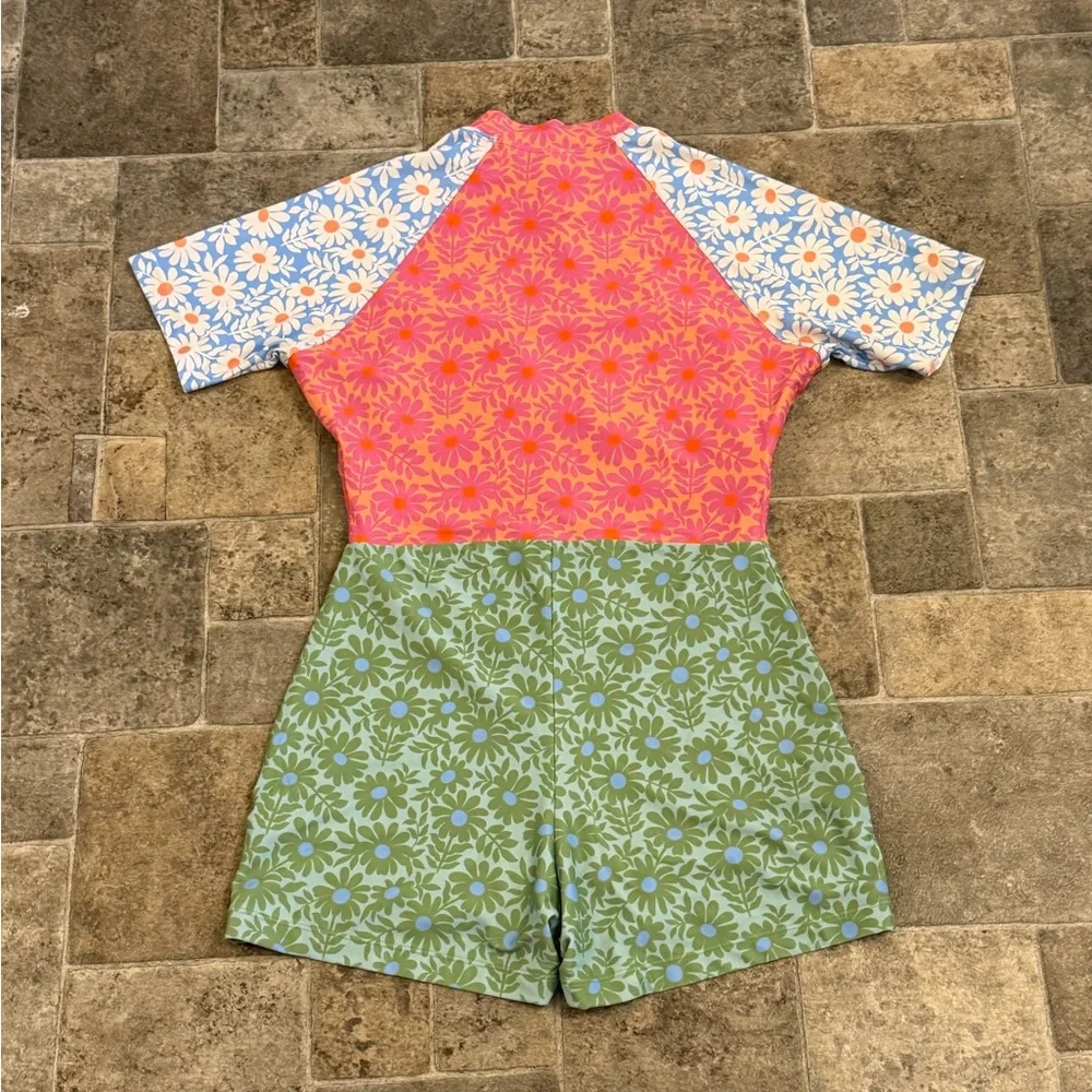 Lime Ricki Retro Rash Guard - NWOT ✨ - Picture 9 of 11
